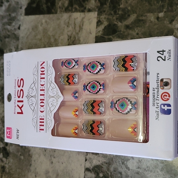 KISS Collection & KISS Gel Fantasy bundle Price Firm - Picture 5 of 7